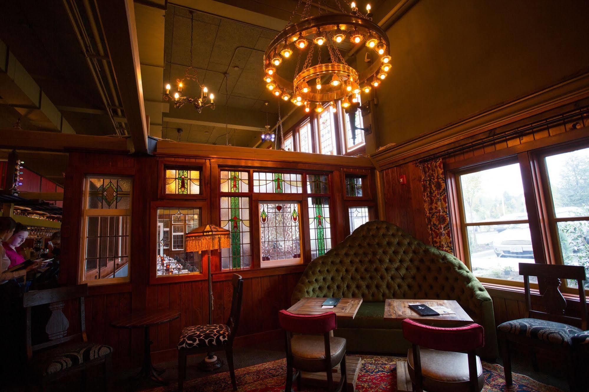 Mcmenamins Anderson School Hotel Bothell Eksteriør billede